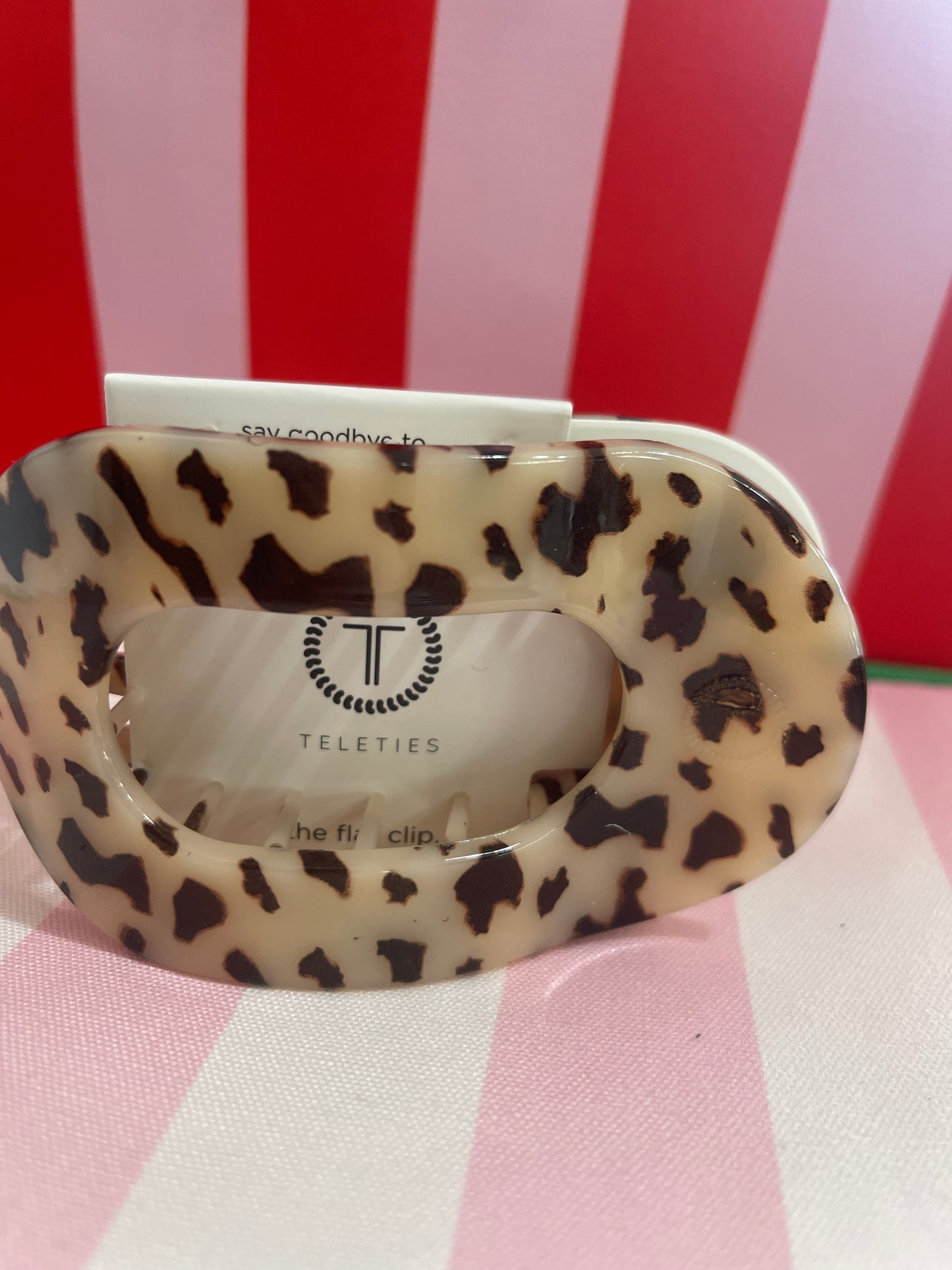 Medium leopard telerties