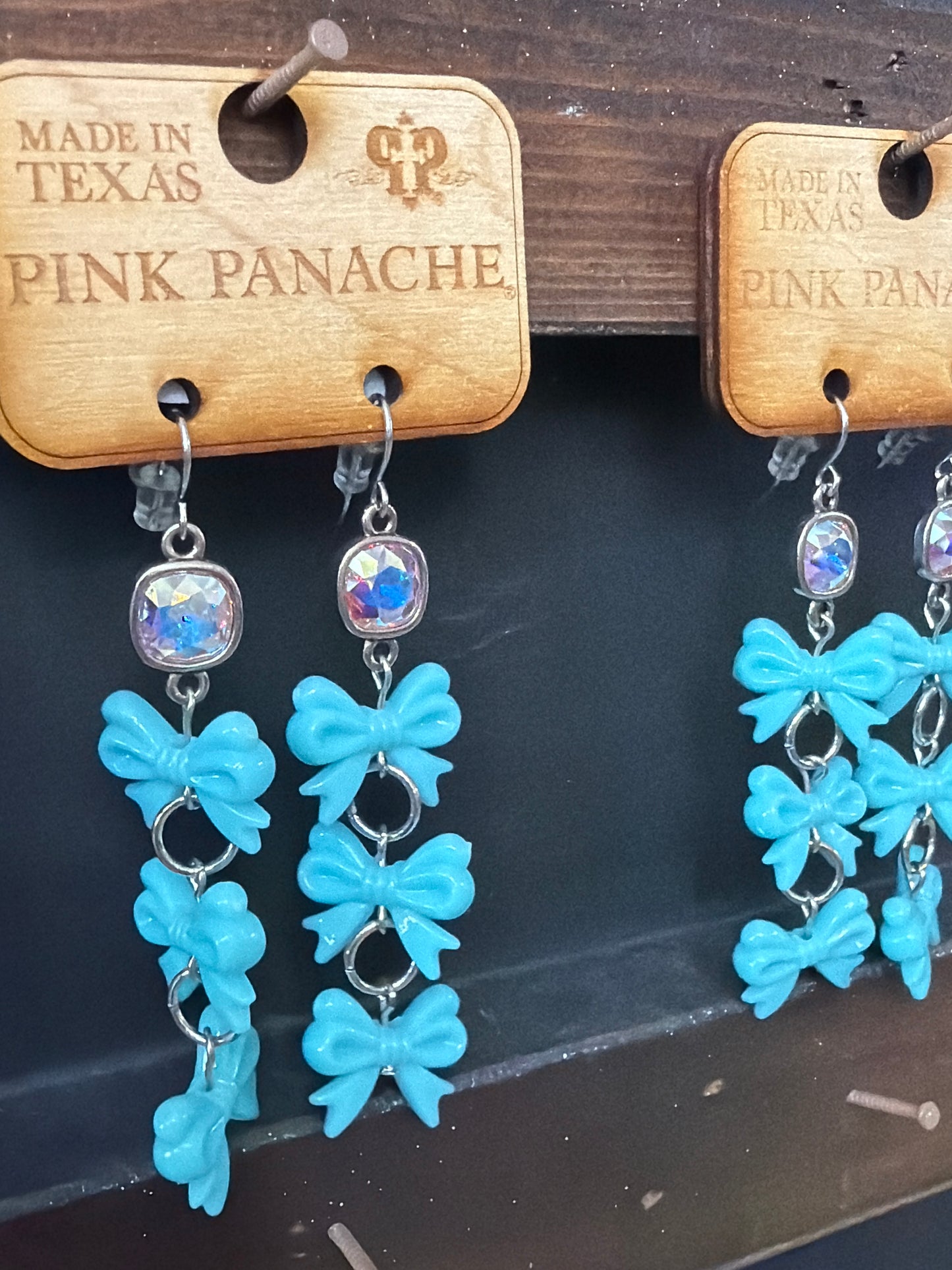 Turquoise bow