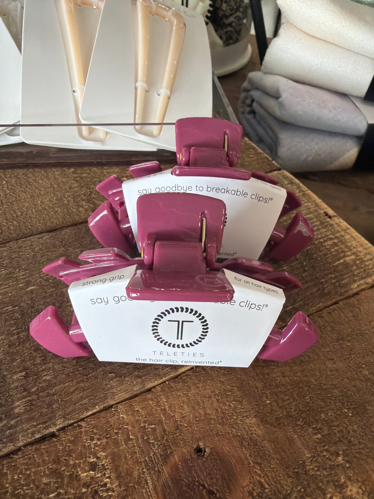 Burgundy medium clips 