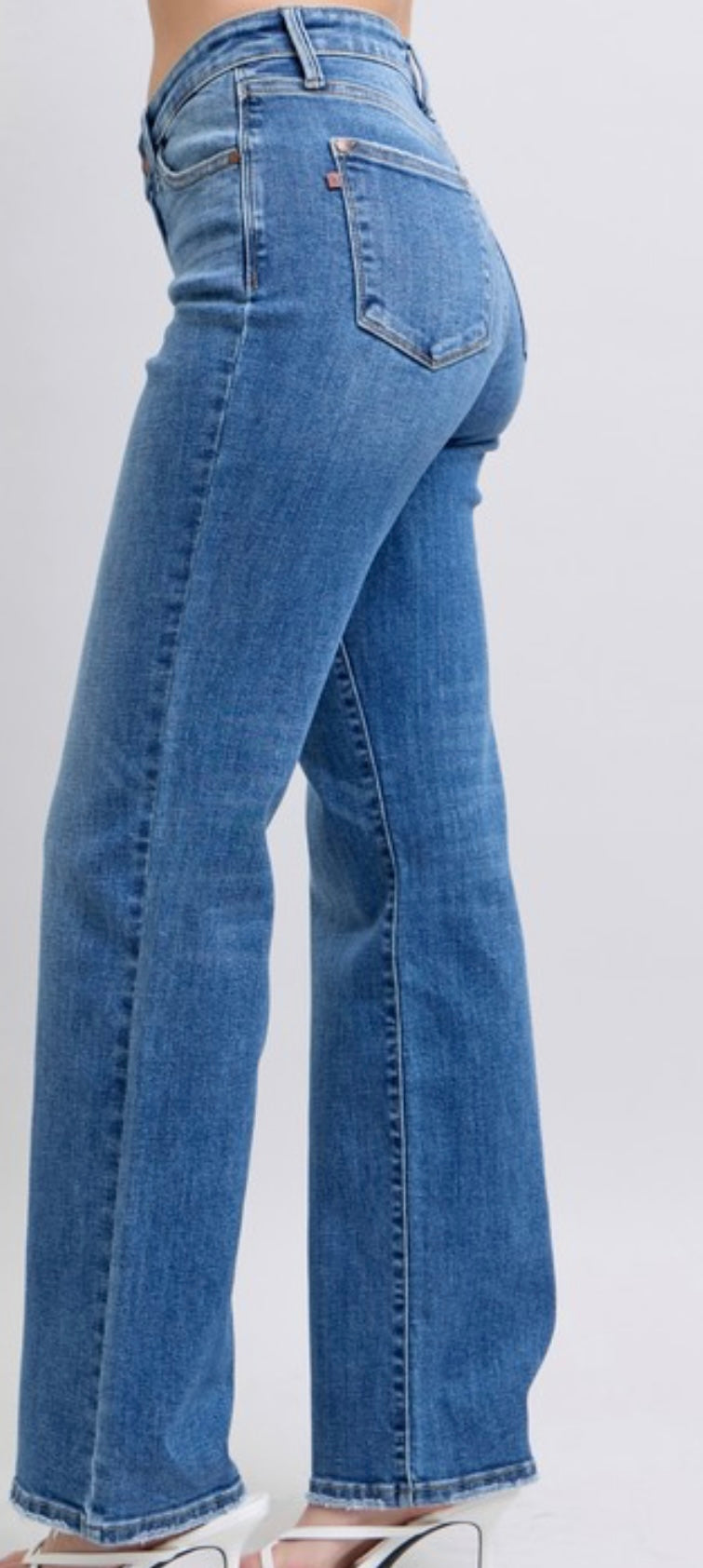 HW V front vintage wash
