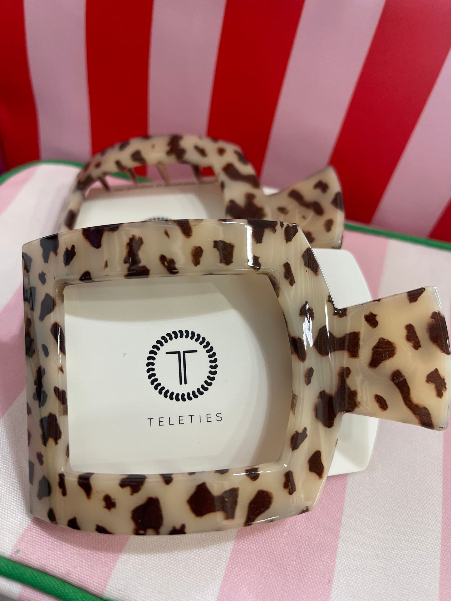 Large leopard square teleties clip