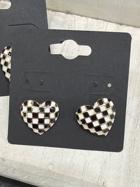 Checkered hearts