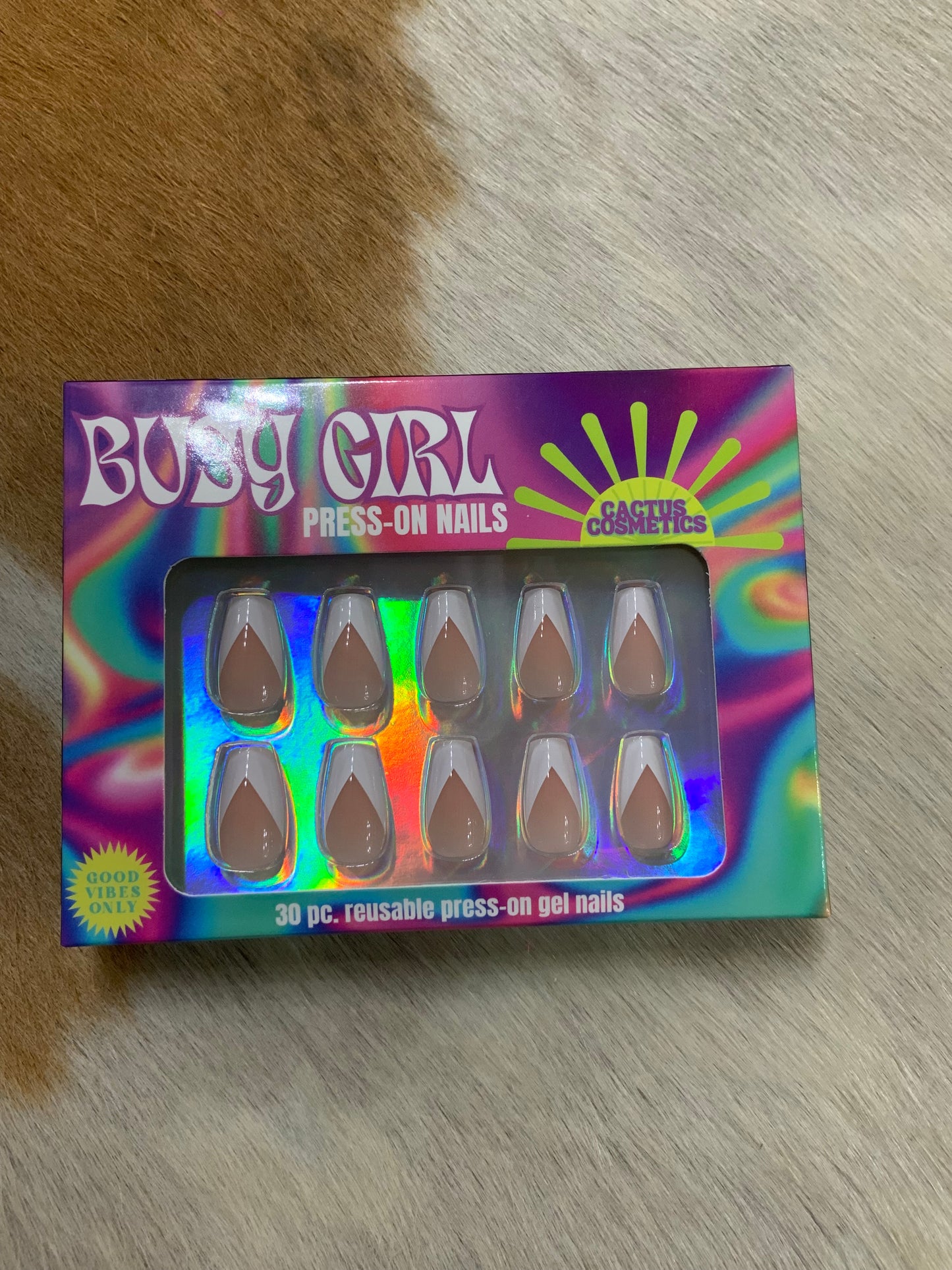 Old money press on nails