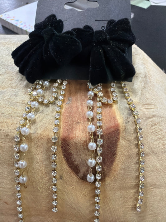Black bow