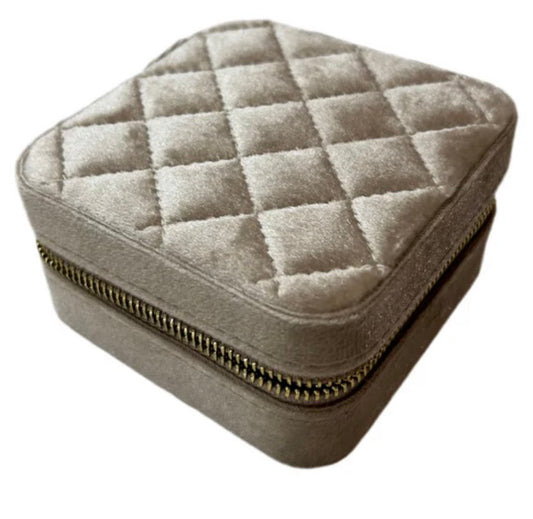 Quilted jewelry box beige