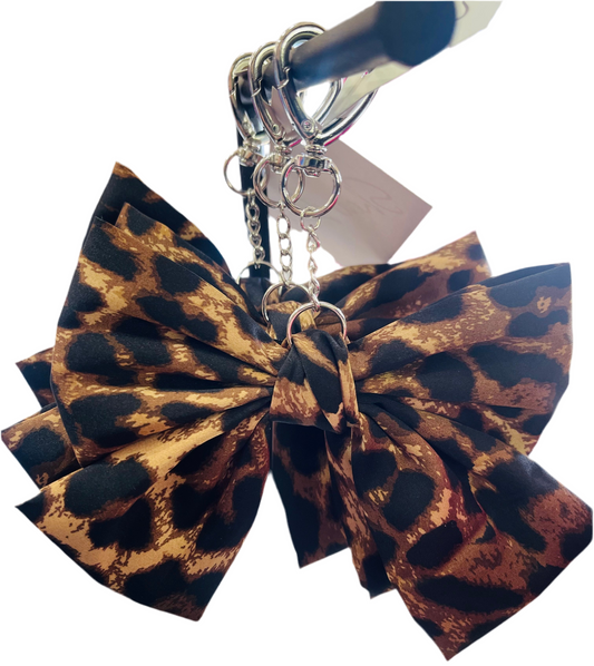 Bag charm big leopard bow