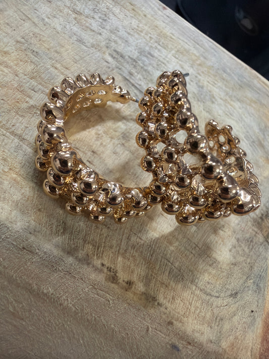 Medium hoop dots