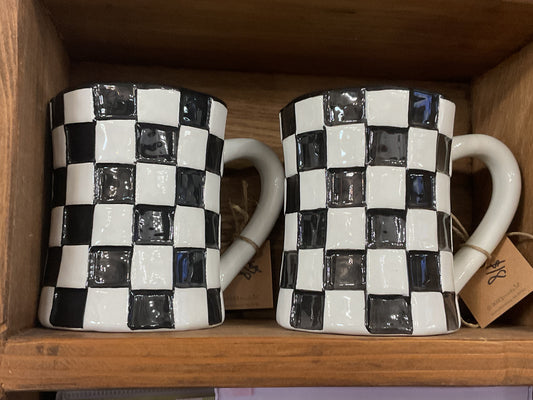 Checkered mug