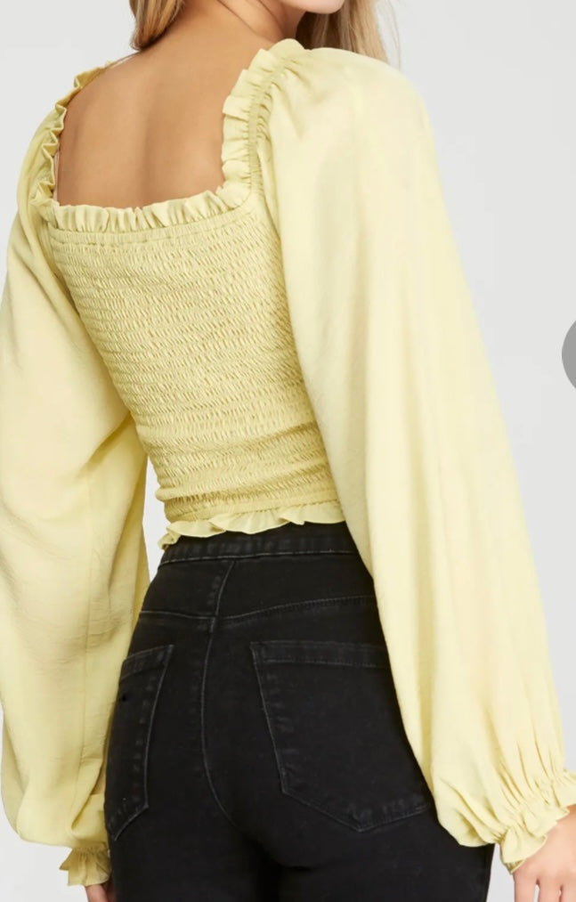 Butter yellow top